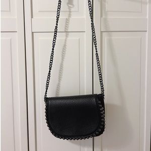 Chain crossbody bag